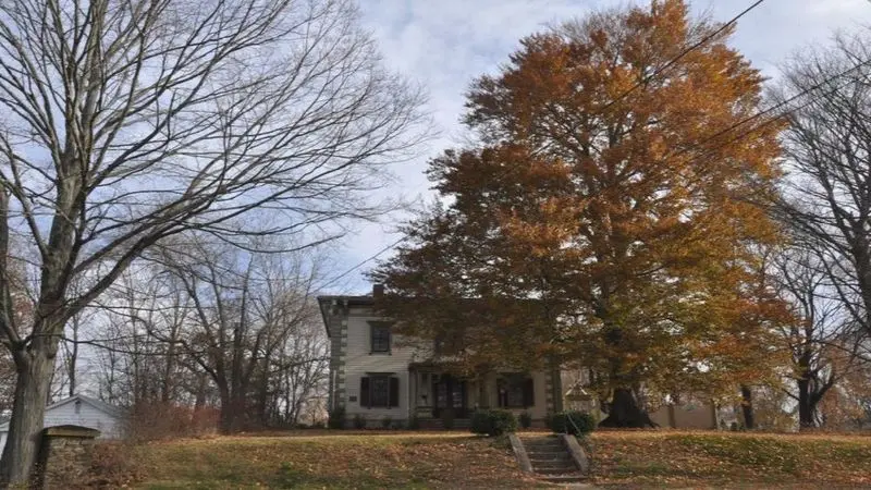 Vanderburgh House – Sober House